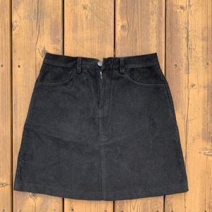 Brandy Melville black corduroy skirt 🖤